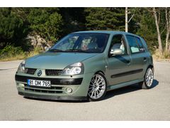 Sahibinden Renault Clio 1.4 Privilege 2004 Model  158.000 km Yeşil (metalik)