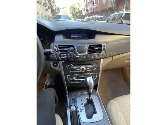 Sahibinden Renault Latitude 2.0 dCi Privilege 2012 Model 