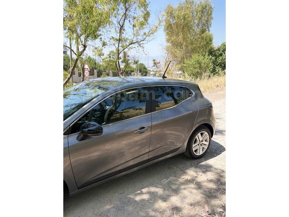 Sahibinden Renault Clio 1.0 TCe Evolution 2025 Model 