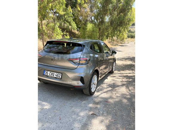 Sahibinden Renault Clio 1.0 TCe Evolution 2025 Model 