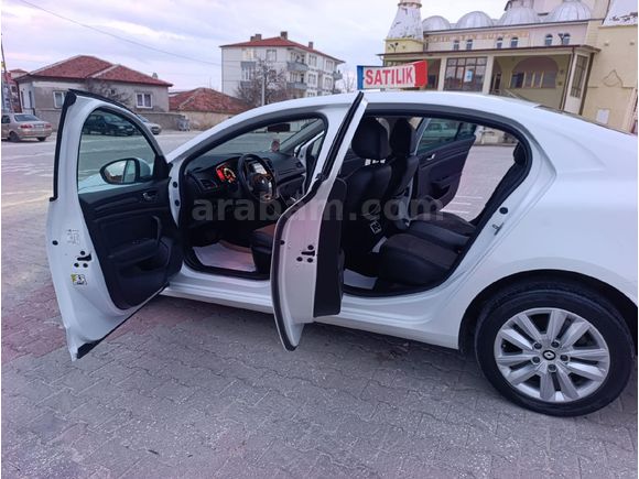 Sahibinden Renault Megane 1.3 TCe Joy 2022 Model