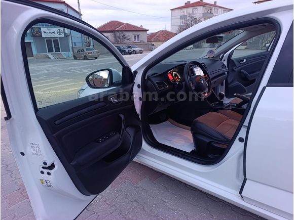 Sahibinden Renault Megane 1.3 TCe Joy 2022 Model