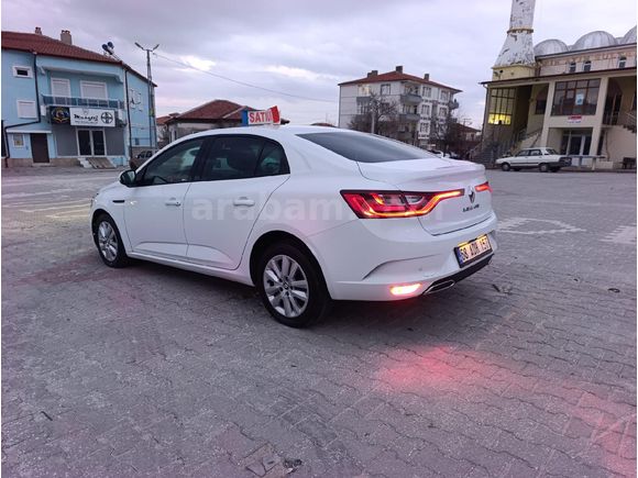 Sahibinden Renault Megane 1.3 TCe Joy 2022 Model
