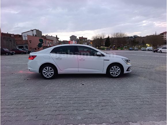 Sahibinden Renault Megane 1.3 TCe Joy 2022 Model