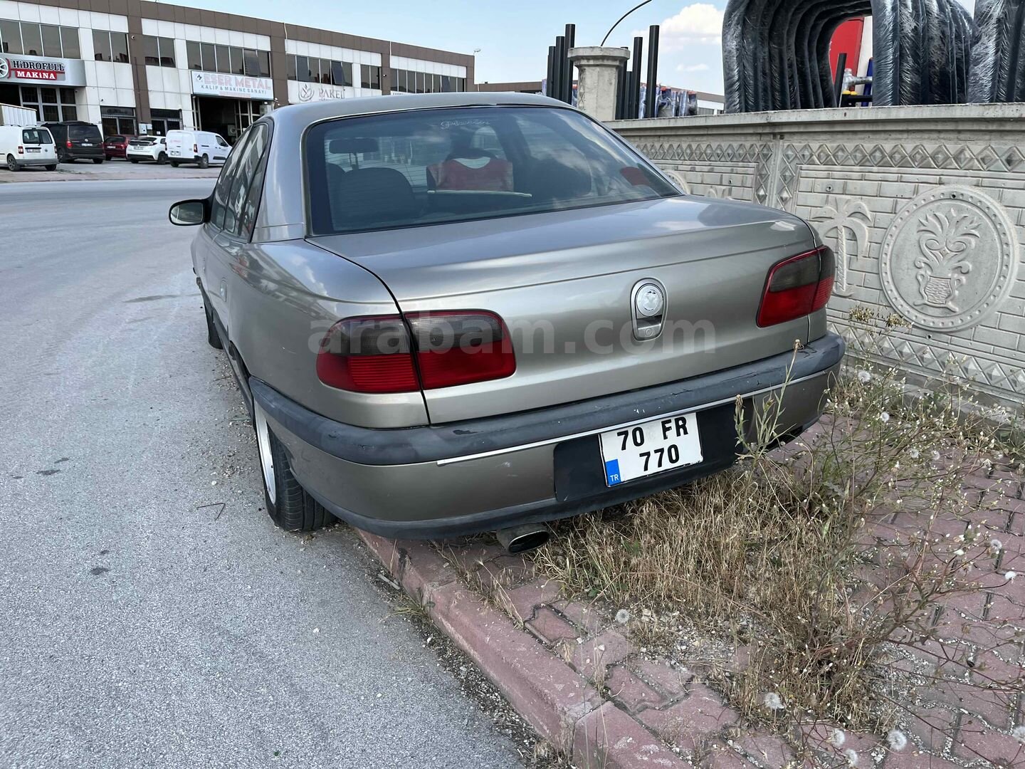 Galeriden Opel Omega 2.0 CD 1997 Model Konya 273.000 km Kahverengi 6