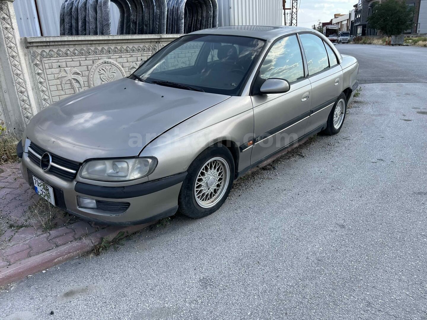 Galeriden Opel Omega 2.0 CD 1997 Model Konya 273.000 km Kahverengi 4