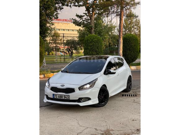 Sahibinden Kia Ceed 1.6 CRDi Concept Plus 2012 Model