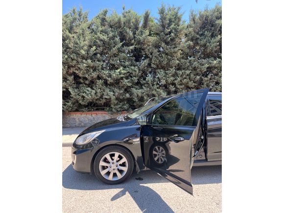 Sahibinden Hyundai Accent Blue 1.6 CRDI Mode Plus 2013 Model 
