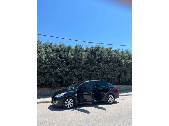 Sahibinden Hyundai Accent Blue 1.6 CRDI Mode Plus 2013 Model 