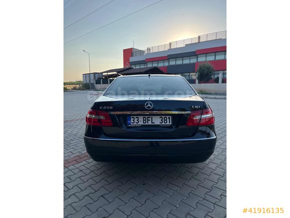 AKINCI AUTO | MERCEDES BENZ E250 CDI PREMİUM HATASIZ