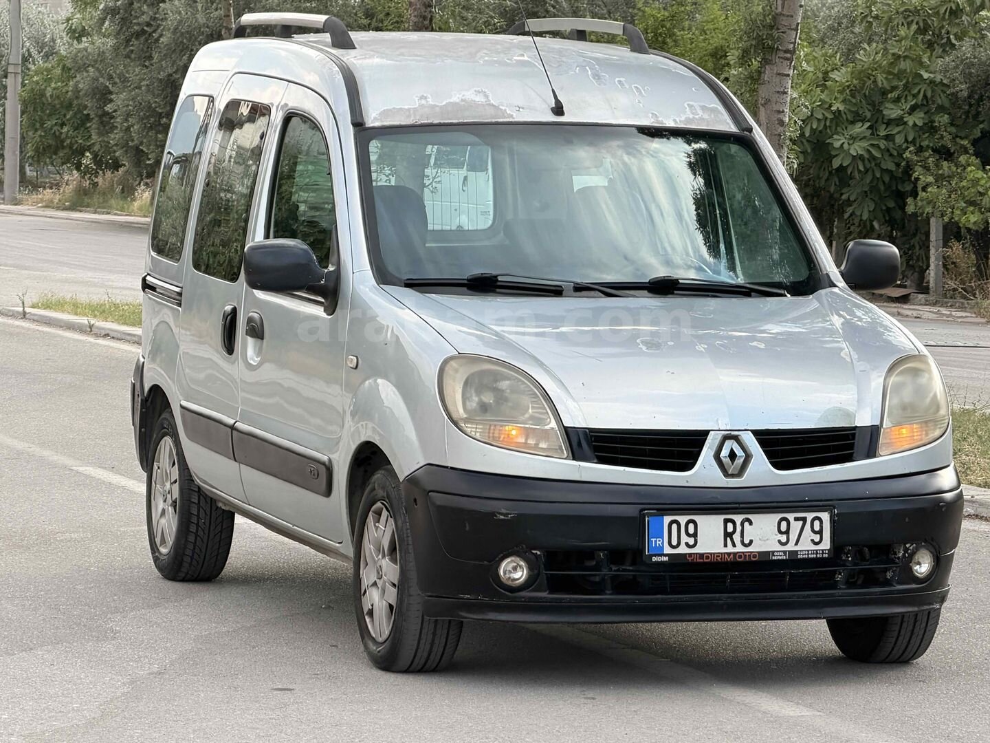 Galeriden Renault Kangoo 1.5 dCi Expression 2004 Model Denizli 350.000 km Gri (Gümüş) 7