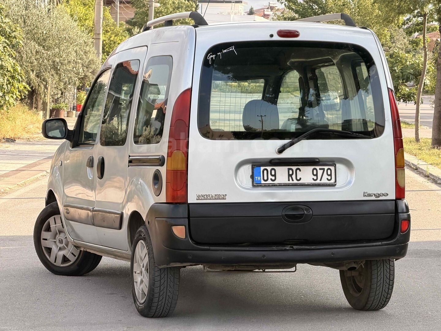 Galeriden Renault Kangoo 1.5 dCi Expression 2004 Model Denizli 350.000 km Gri (Gümüş) 5
