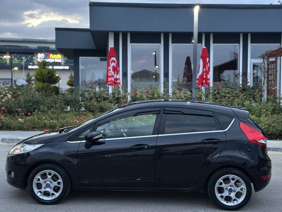 2012 MODEL TAM OTOMATİK 65.000KM