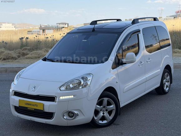 UZMAN AUTO DAN 2013 MODEL KM 220 BİN DE HATASIZ TEMİZ AİLE ARACI