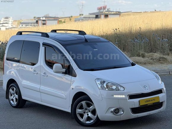 UZMAN AUTO DAN 2013 MODEL KM 220 BİN DE HATASIZ TEMİZ AİLE ARACI