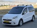 UZMAN AUTO DAN 2013 MODEL KM 220 BİN DE HATASIZ TEMİZ AİLE ARACI