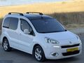 UZMAN AUTO DAN 2013 MODEL KM 220 BİN DE HATASIZ TEMİZ AİLE ARACI
