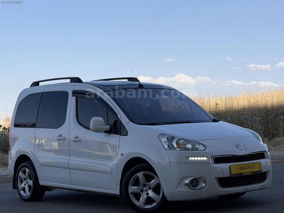 UZMAN AUTO DAN 2013 MODEL KM 220 BİN DE HATASIZ TEMİZ AİLE ARACI