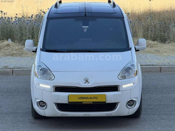 UZMAN AUTO DAN 2013 MODEL KM 220 BİN DE HATASIZ TEMİZ AİLE ARACI