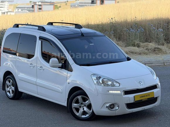 UZMAN AUTO DAN 2013 MODEL KM 220 BİN DE HATASIZ TEMİZ AİLE ARACI