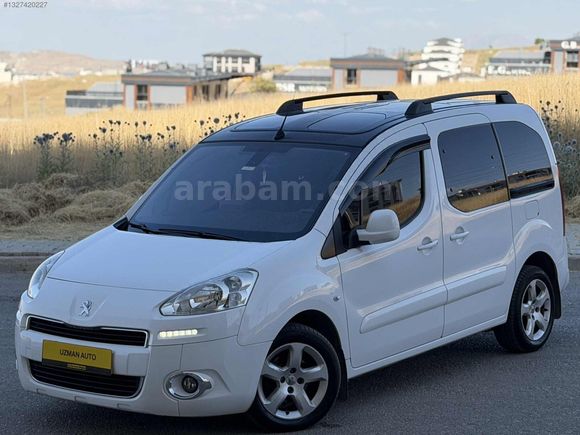 UZMAN AUTO DAN 2013 MODEL KM 220 BİN DE HATASIZ TEMİZ AİLE ARACI