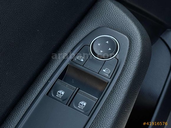 2021 MODEL HATASIZ DEĞİŞENSİZ 114 BİN KM'DE TESLA EKRANLI