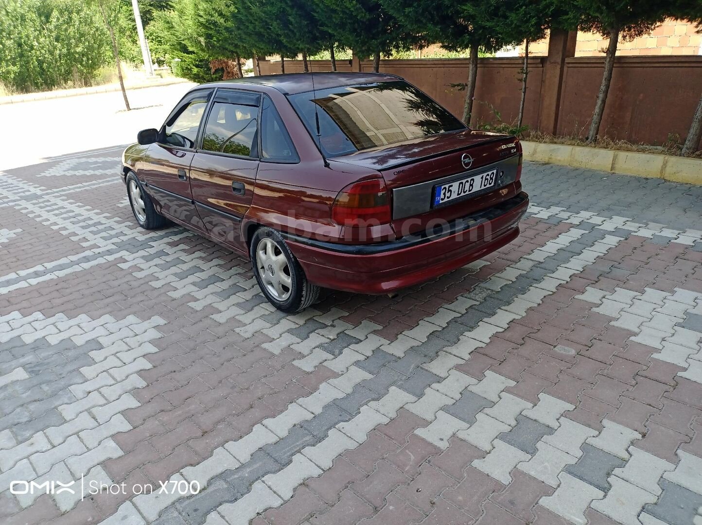 Galeriden Opel Astra 1.6 GLS 1998 Model Afyonkarahisar 214.000 km Bordo 3