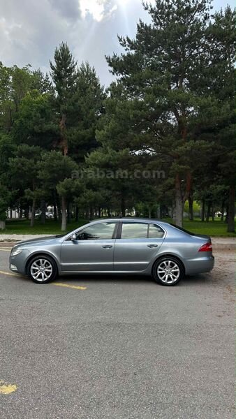 Galeriden Skoda SuperB 1.6 TDI Elegance 2012 Model Erzurum 189.000 km Gri