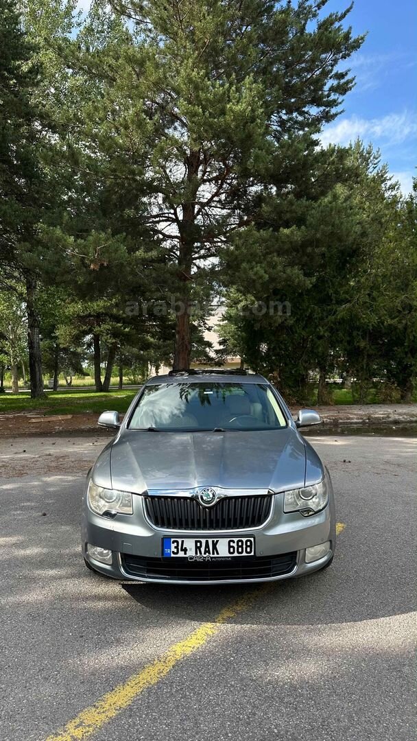 Galeriden Skoda SuperB 1.6 TDI Elegance 2012 Model Erzurum 189.000 km Gri 4