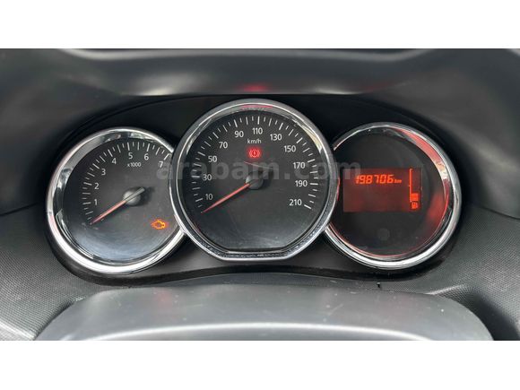 Sahibinden Dacia Duster 1.5 dCi Laureate 2013 Model  191.000 km Siyah