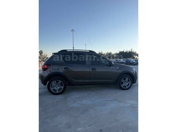 Sahibinden Dacia Sandero 0.9 TCe Stepway Easy-R 2020 Model 