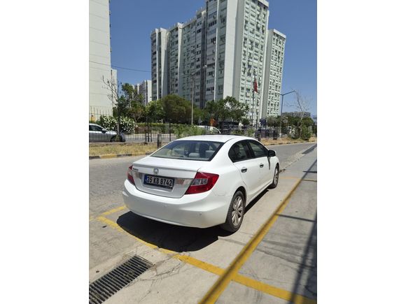 DÜŞÜK KM TEMİZ CİVİC