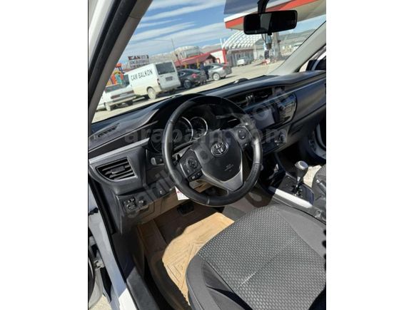 Sahibinden Toyota Corolla 1.4 D-4D Touch 2015 Model