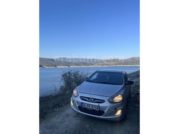 Sahibinden Hyundai Accent Blue 1.6 CRDI Mode Plus 2012 Model 