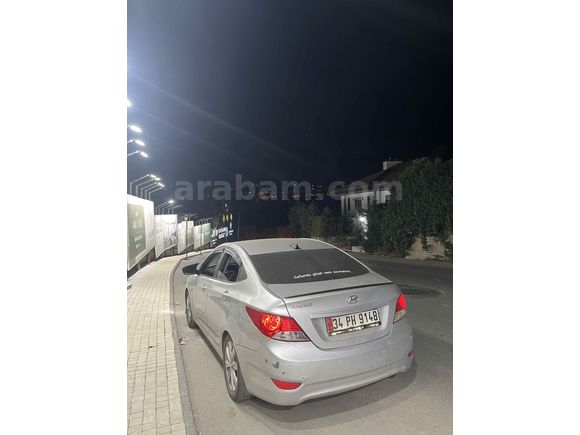 Sahibinden Hyundai Accent Blue 1.6 CRDI Mode Plus 2012 Model 