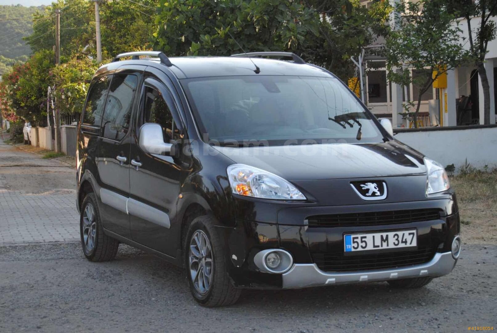 Galeriden Peugeot Partner 1.6 HDI Premium 2011 Model Samsun 225.000 km Siyah 5