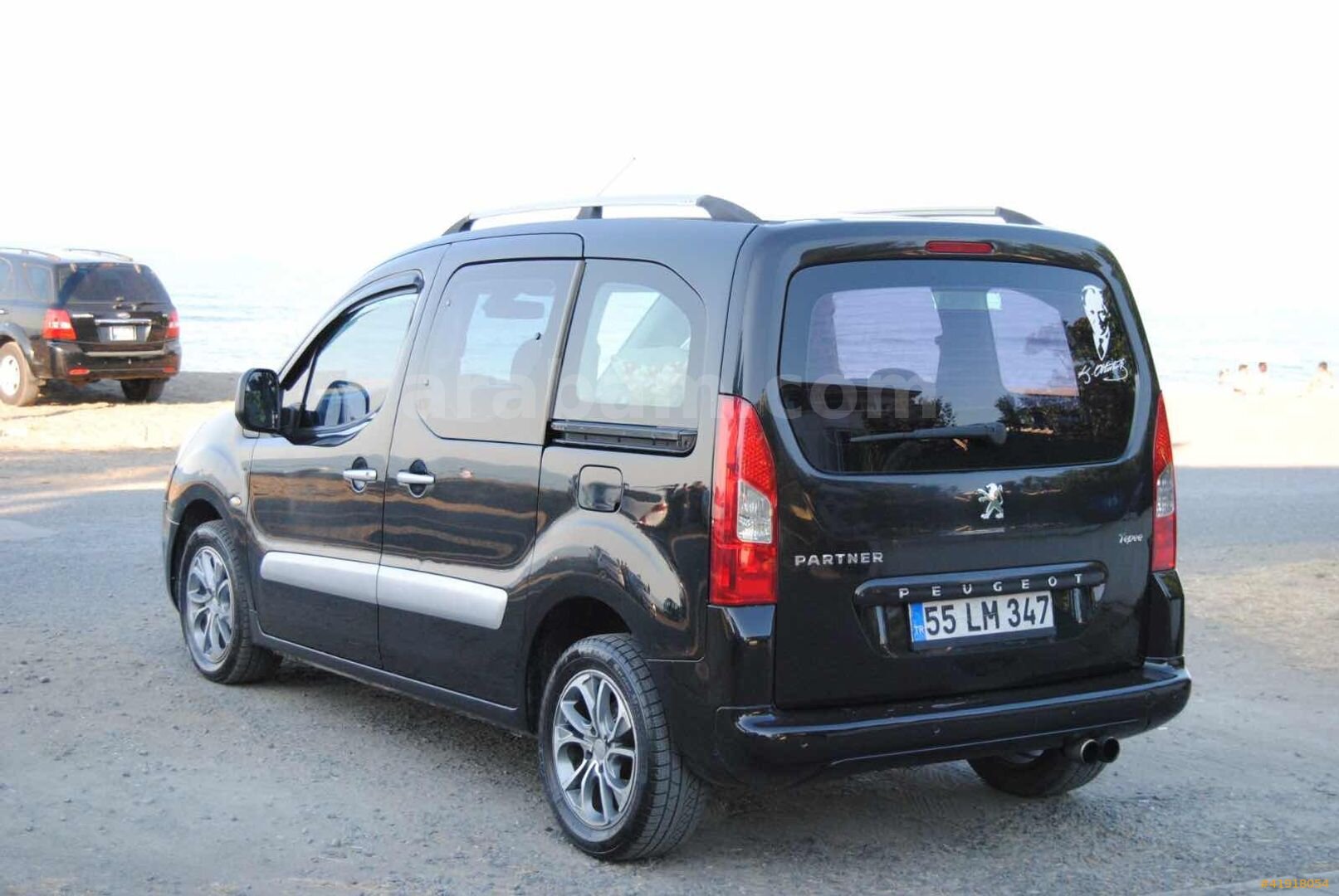 Galeriden Peugeot Partner 1.6 HDI Premium 2011 Model Samsun 225.000 km Siyah 4