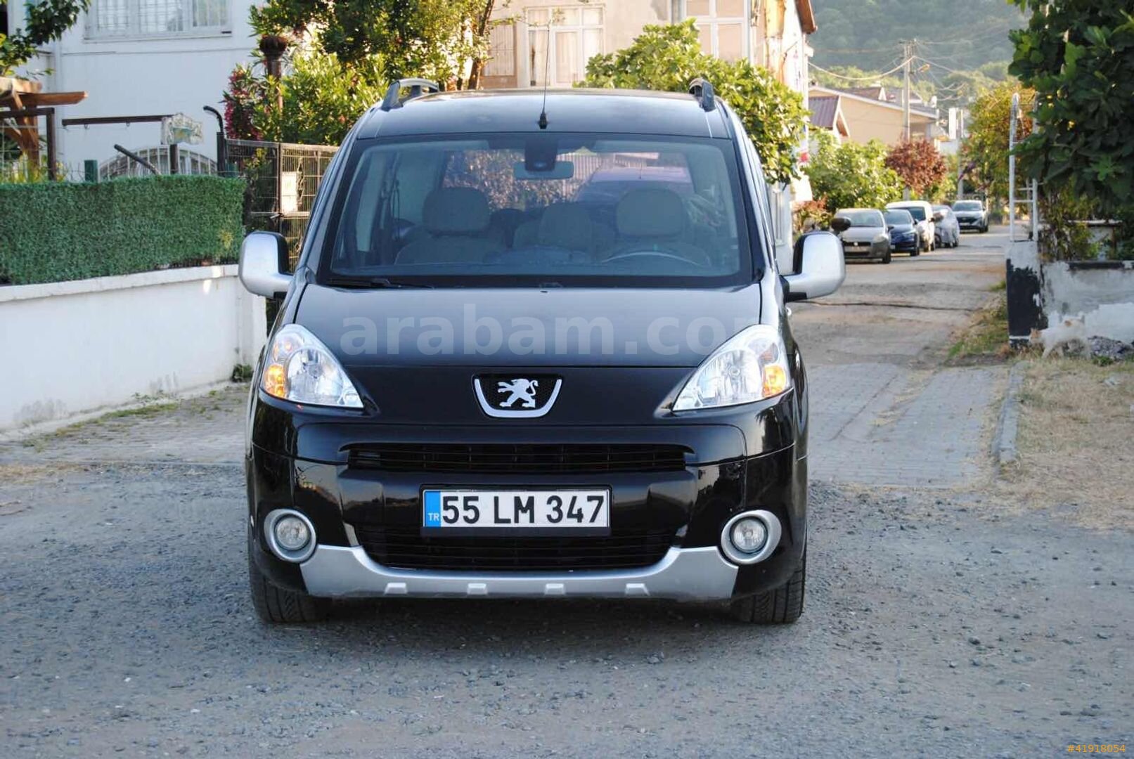 Galeriden Peugeot Partner 1.6 HDI Premium 2011 Model Samsun 225.000 km Siyah 1