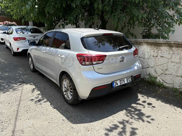 Sahibinden Kia Rio 1.4 CVVT Elegance Tekno 2020 Model 