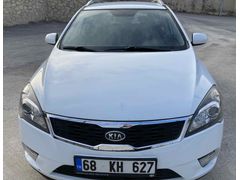 Sahibinden Kia Ceed 1.6 CRDi Motion SW 2012 Model  135.000 km Beyaz