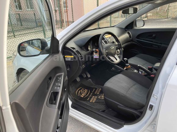 Memurdan temiz, bakımlı, değişensiz
