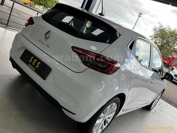 SES OTO-BOYASIZ 2023 RENAULT CLİO 1.0 TCE TOUCH