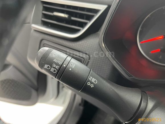 SES OTO-BOYASIZ 2023 RENAULT CLİO 1.0 TCE TOUCH