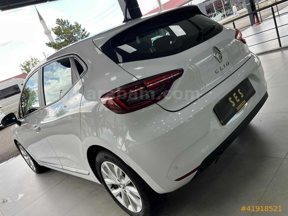 SES OTO-BOYASIZ 2023 RENAULT CLİO 1.0 TCE TOUCH