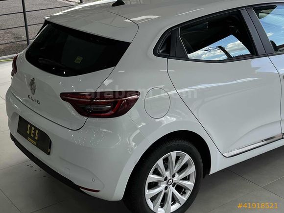 SES OTO-BOYASIZ 2023 RENAULT CLİO 1.0 TCE TOUCH