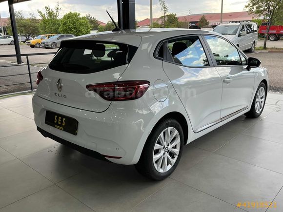 SES OTO-BOYASIZ 2023 RENAULT CLİO 1.0 TCE TOUCH