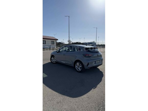 Sahibinden Renault Clio 1.0 TCe Evolution 2025 Model 