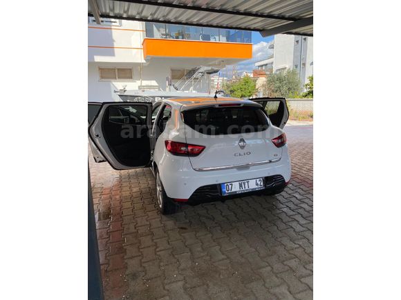 TEMİZ RENAULT CLİO DEĞİŞENSİZ BOYASIZ