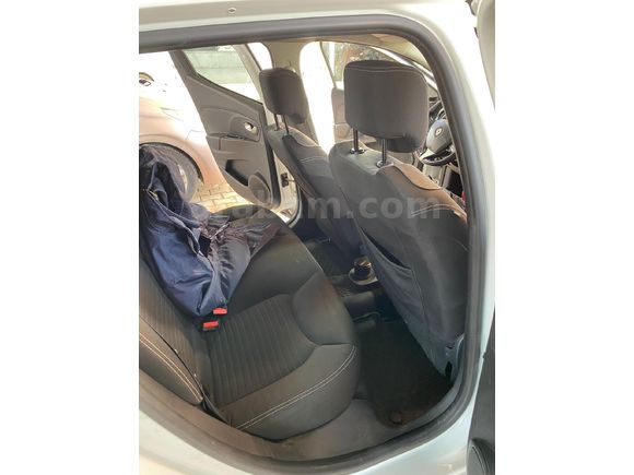 TEMİZ RENAULT CLİO DEĞİŞENSİZ BOYASIZ
