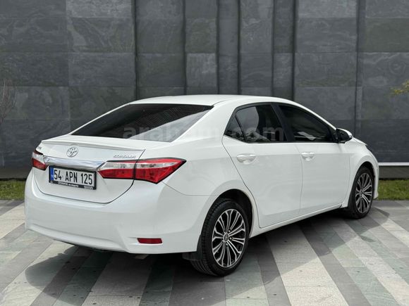 Galeriden Toyota Corolla 1.4 D-4D Touch 2015 Model Sakarya